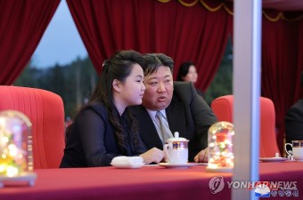 김정은, 평양 전위거리 준공식 참석…딸 주애 두달만에 재등장