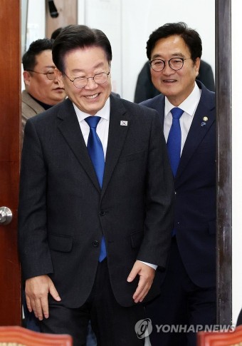 이재명 대표, 우원식 의장 후보 접견