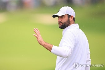 골프 세계 1위 셰플러, 경찰 체포됐다 풀려난 뒤 '5언더파'