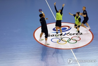 진천선수촌에서 훈련하는 여자핸드볼 국가대표 선수단