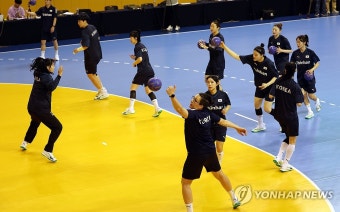 진천선수촌에서 훈련하는 여자핸드볼 국가대표 선수단