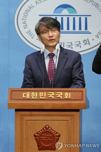 기자회견 하는 최재영 목사