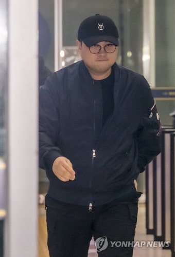 경찰 조사 마친 '음주 뺑소니' 혐의 김호중