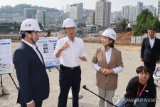흑석동 9구역 현장점검 하는 한덕수 총리