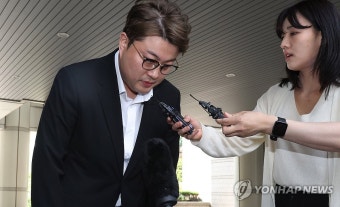 '음주 뺑소니' 김호중 구속심사 출석…7차례 
