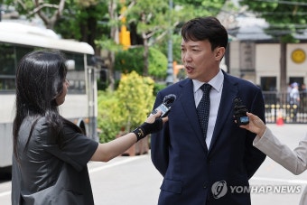 탄핵 심판 앞서 입장 밝히는 이정섭 검사