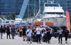 수영만 요트경기장 재개발 반발