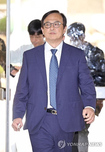 '내부 특허 유출' 삼성전자 안승호 전 부사장 영장심사