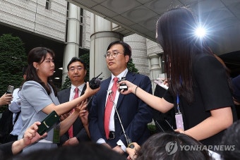 입장 밝히는 노소영 관장 측 변호사