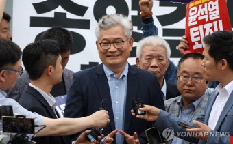 보석 석방된 송영길 소나무당 대표