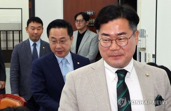 박찬대 원내대표, 원구성 관련 기자간담회 열어