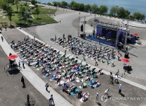 주말 아침 요가 삼매경