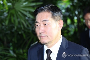 한미일 국방장관 회담 참석하는 신원식 장관