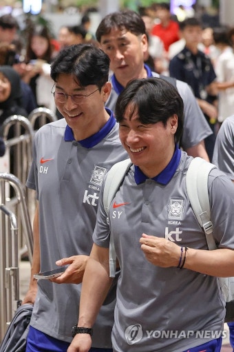 김도훈 임시감독 싱가포르 입성