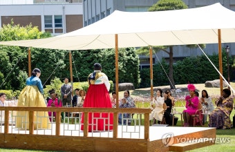 [한-아프리카 정상회의] 김건희 여사, 아프리카 정상 배우자들과 공연 관람