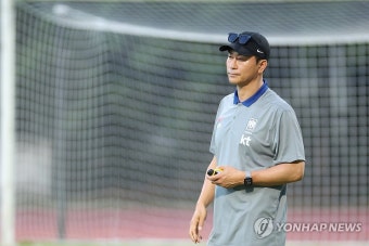 훈련 앞둔 김도훈 임시 감독