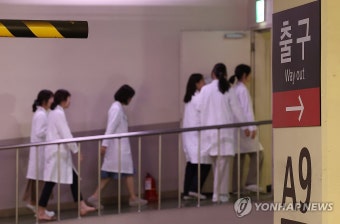 '전공의 사직 허용'…의정갈등 출구는?