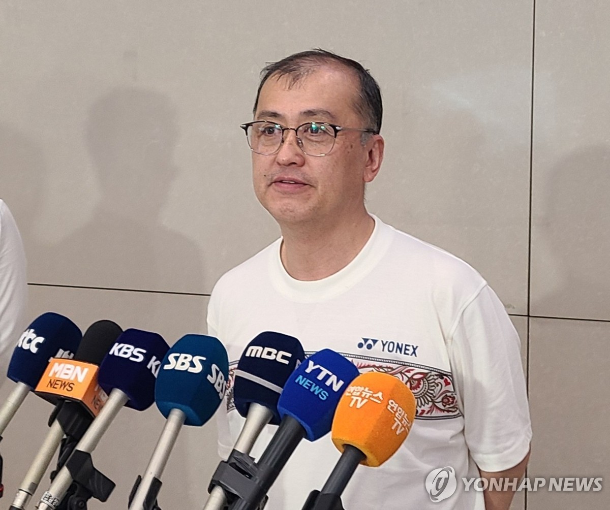 배드민턴 대표팀 김학균 감독 경질 논란, 홍명보 감독 선임 과정 관심