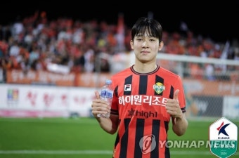 끓어오르는 젊은 피·적응 마친 이적생…다시 뛰는 K리거들