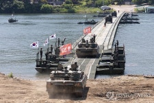 북한강 건너는 K2