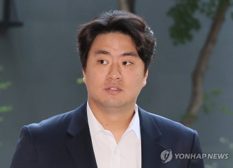 '학폭 혐의' 이영하, 항소심 선고 공판 출석