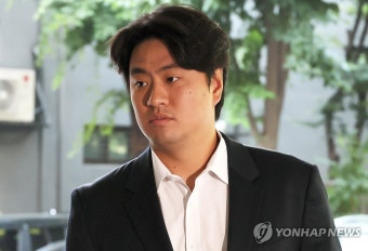'학폭 혐의' 이영하, 항소심 선고 공판 출석