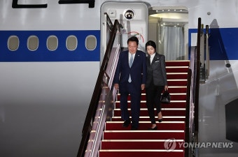 윤석열 대통령 부부, 중앙아시아 3개국 국빈 방문 마치고 귀국
