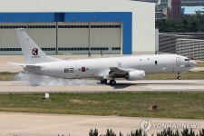 최강 해상초계기 포세이돈 국내 도착…北잠수함 대응능력 향상