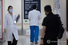 범의료계특위 출범, 서울대병원 휴진중단 투표…의정대화 기로