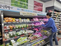 편의점, 편장족 겨냥…한우부터 꽈리고추까지 신선식품 강화