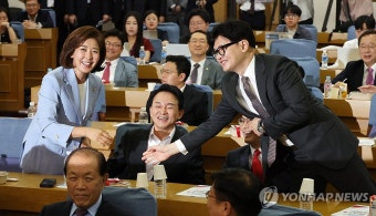 인사하는 나경원-원희룡-윤상현-한동훈
