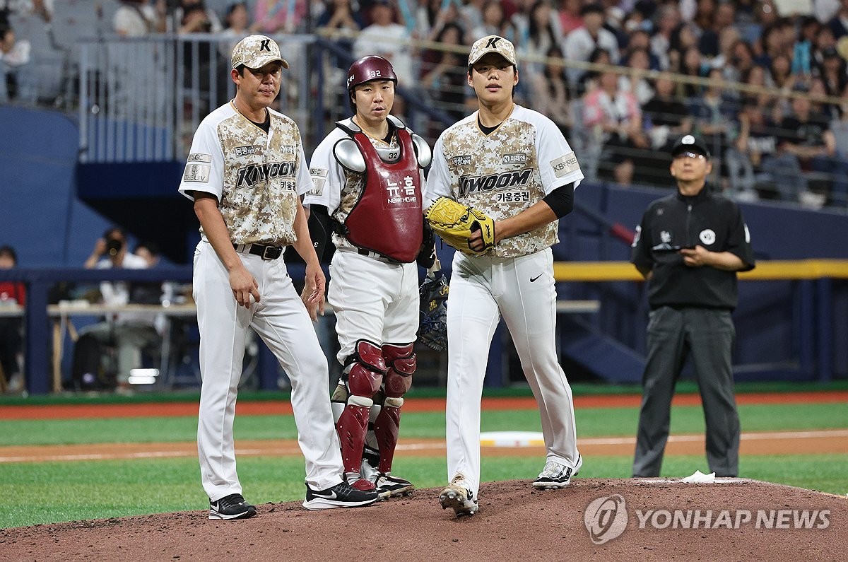 김윤하는 키움 히어로즈, 3연승에 실패…15연패 사슬 끊지 못해