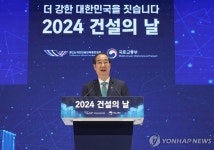 축사하는 한덕수 총리