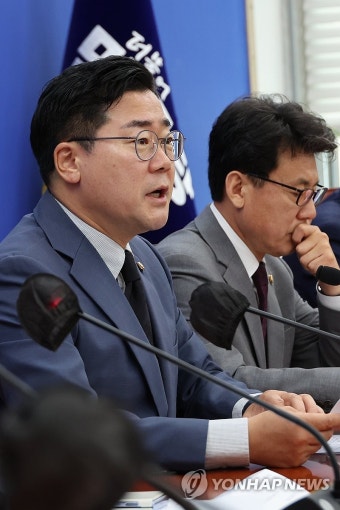 발언하는 박찬대 당대표 직무대행 겸 원내대표
