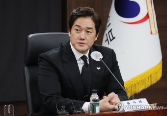 북한인권홍보대사 위촉 소감 밝히는 유지태