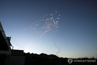 '전면전 위협' 헤즈볼라, 이스라엘 북부에 또 로켓 40발