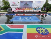 합창하는 어린이들