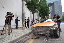 국립중앙의료원에 돌진한 택시