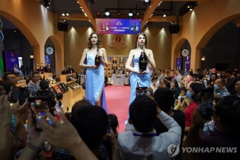 [속보] EU 전기차관세 보복…中, EU산 브랜디 반덤핑 청문회 18일 개최