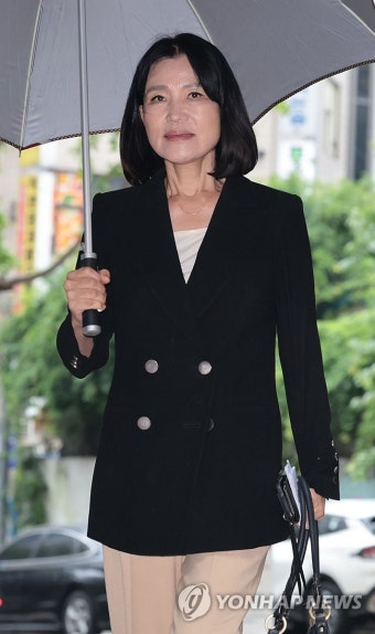 청문회 준비 사무실 첫 출근하는 이진숙 방통위원장 후보자