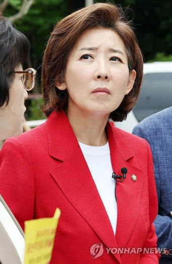 광주 정율성생가 찾은 나경원 후보