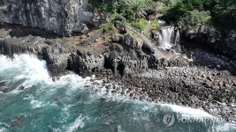 소정방폭포의 여름