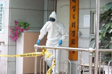 복날 점심 후 4명 중태…경찰, 경로당 감식