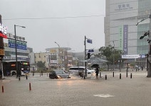 침수된 평택역 주변 도로