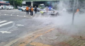 안양 평촌 농수산물사거리 난방 배관 파열로 도로 통제