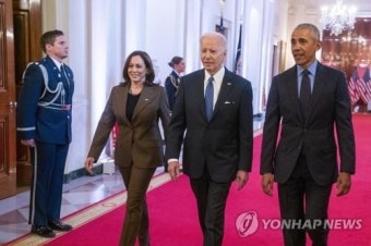 침묵하던 오바마, 해리스 지지 발표 임박…