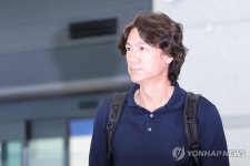 귀국하는 홍명보 감독