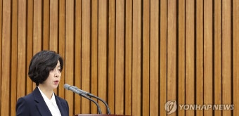 인사말 하는 이숙연 대법관 후보자