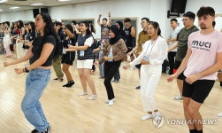 K-POP 댄스 율동 배우기