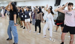 K-POP 댄스 율동 배우기